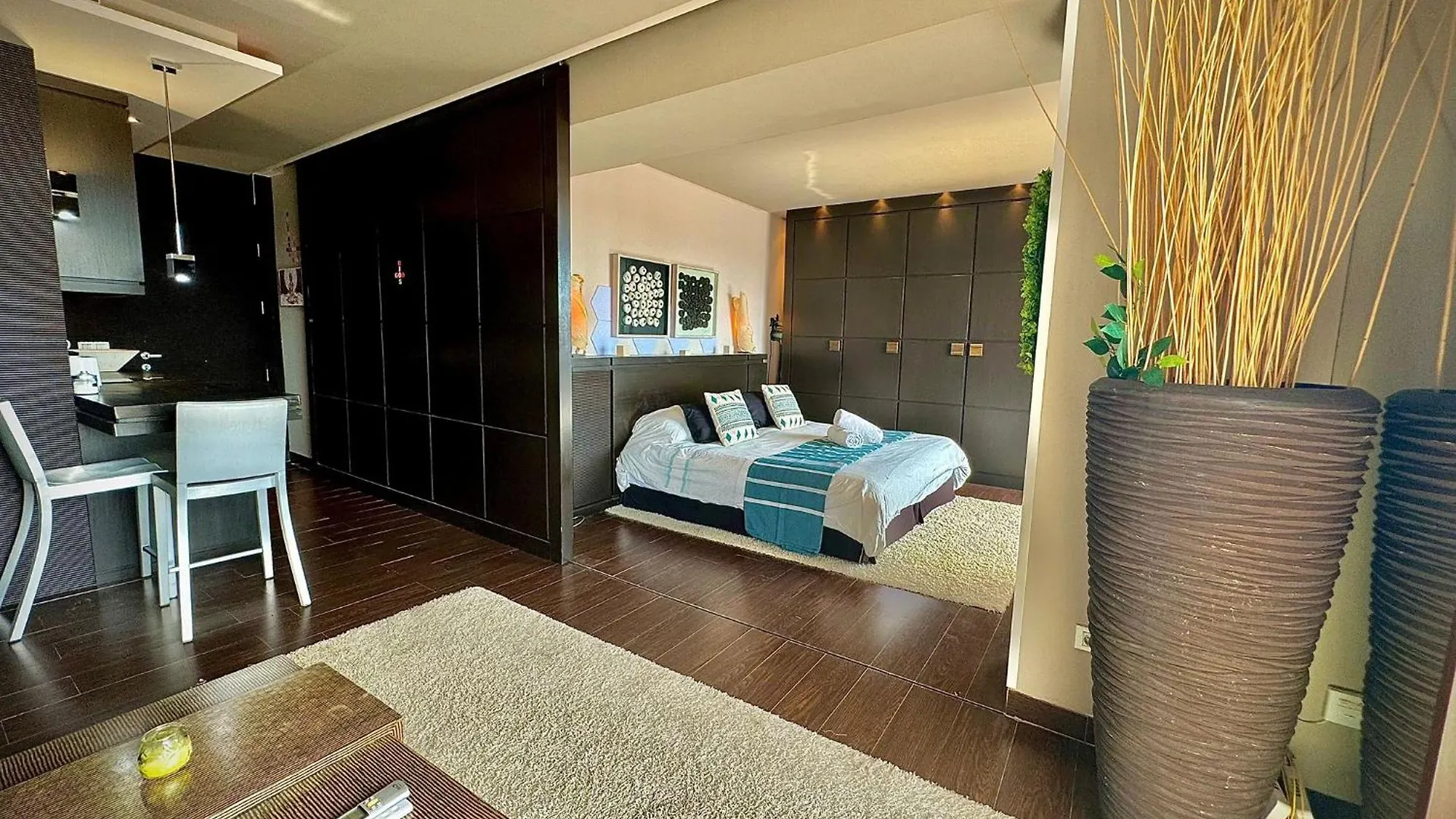 Apartamento Con Vistas Al Mar En Nueva Andalucia Marbella ile iletişim
